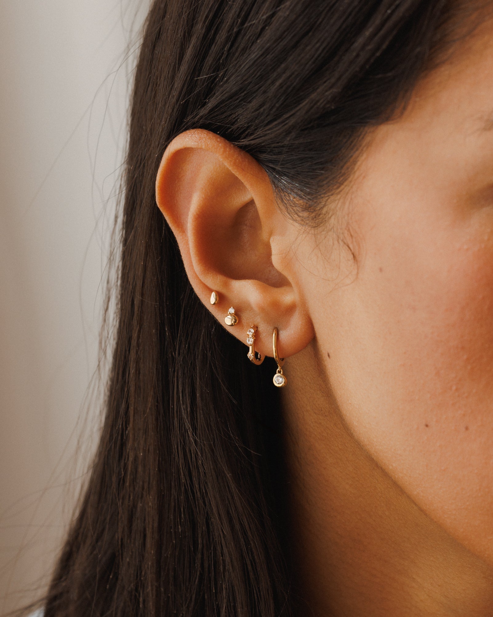 Gleaming Pebble Studs