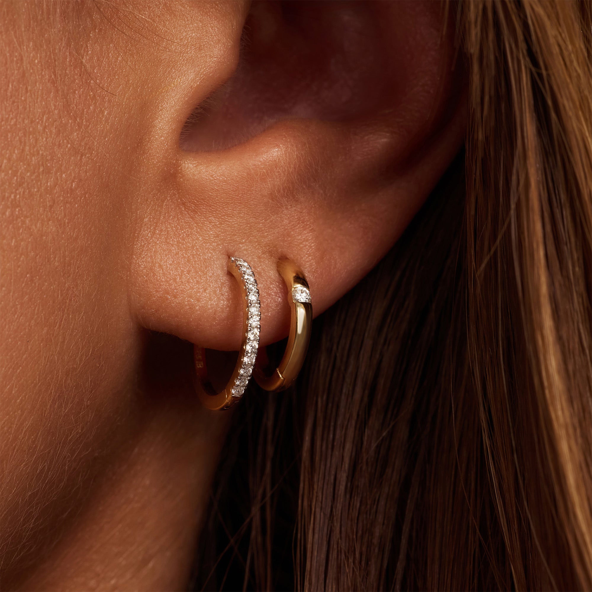 De la Paix Mia 14 karat gold Earrings with diamond 0.06 carat