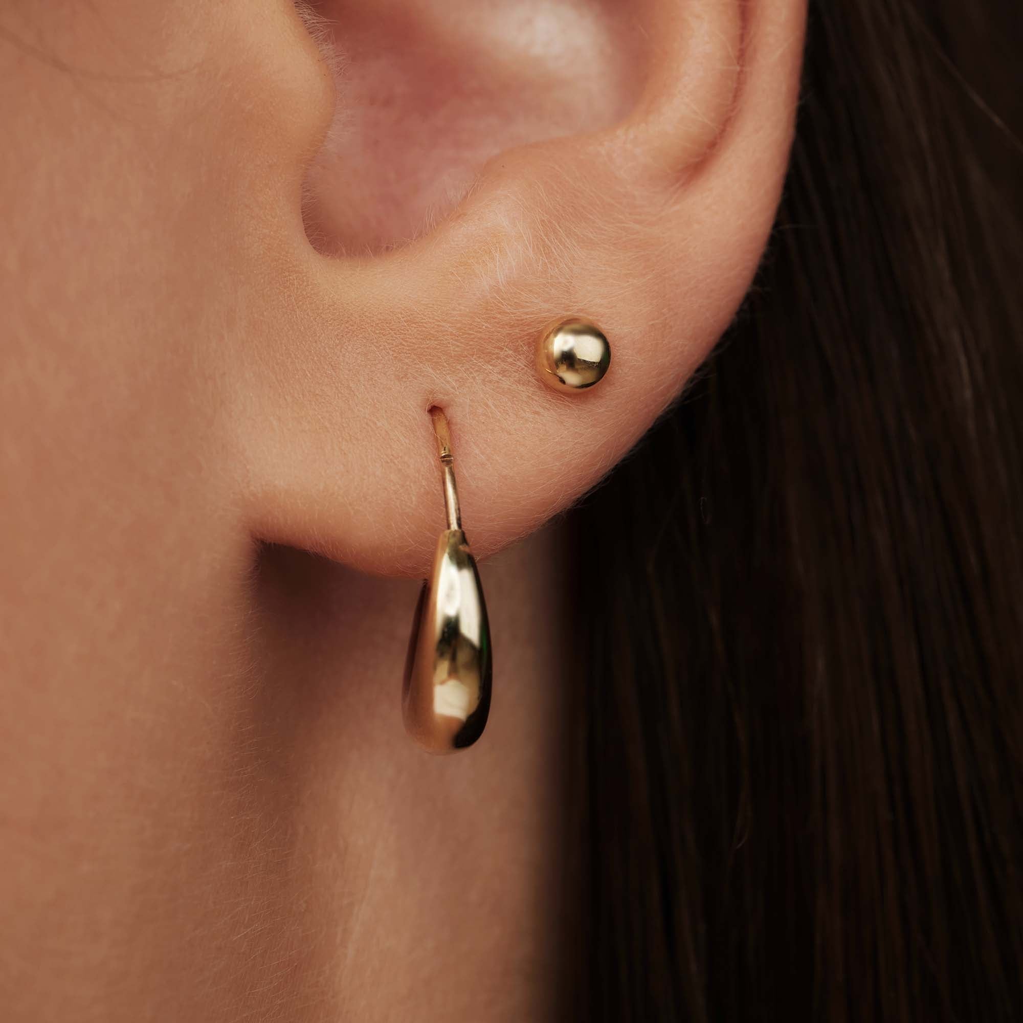 Cadeau d'Isabel 14 karat gold earring set