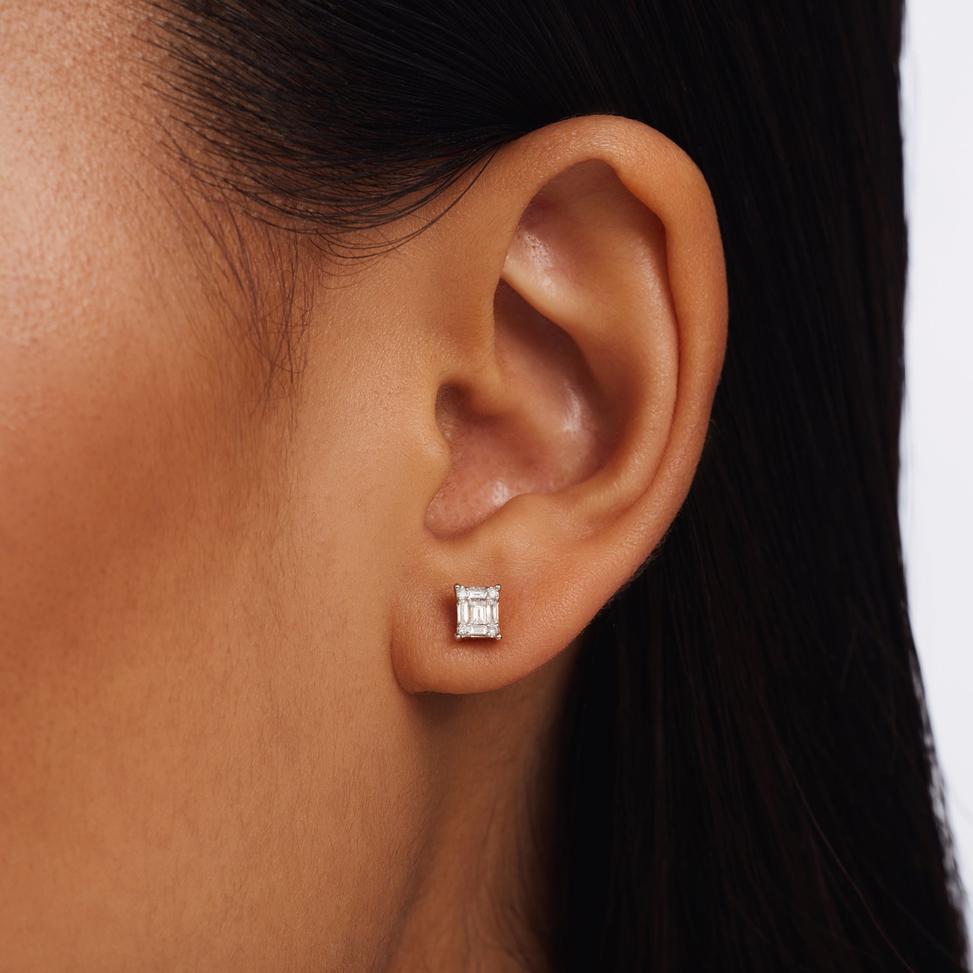 De la Paix Maxime 14 karat white gold ear studs with diamond 0.22 ct