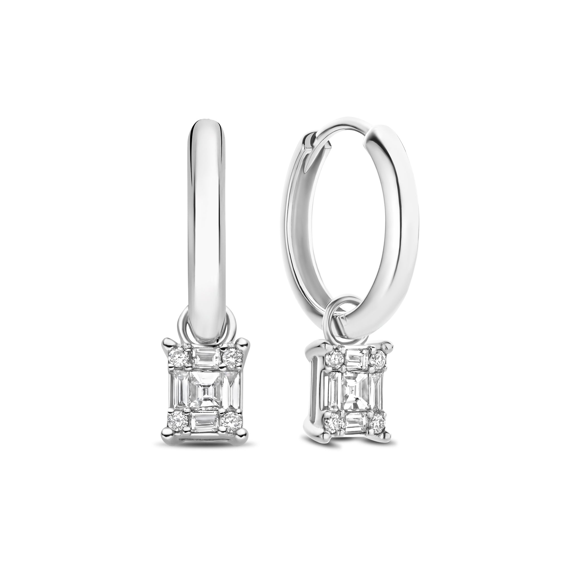 De la Paix Maxime 14 karat whitegold ear stud with diamond 0.24 carat