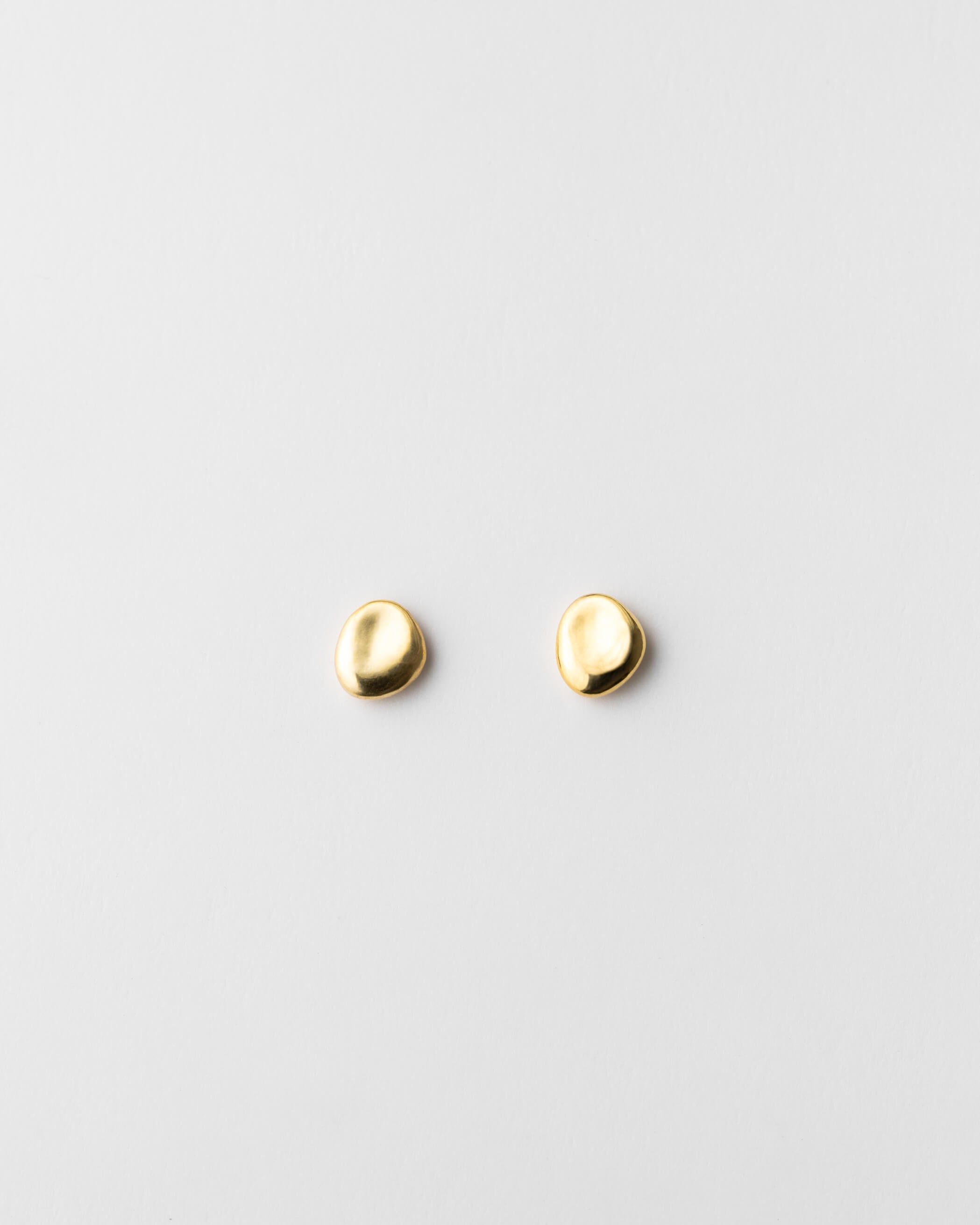 Pebble Studs