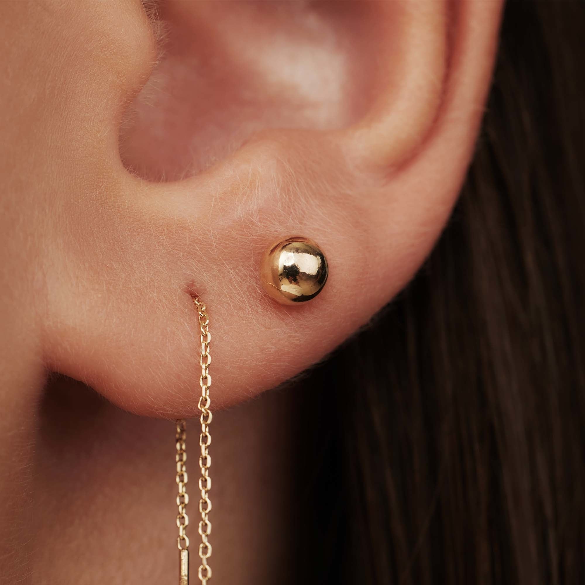 Rivoli Finou 14 karat gold ear studs with sphere