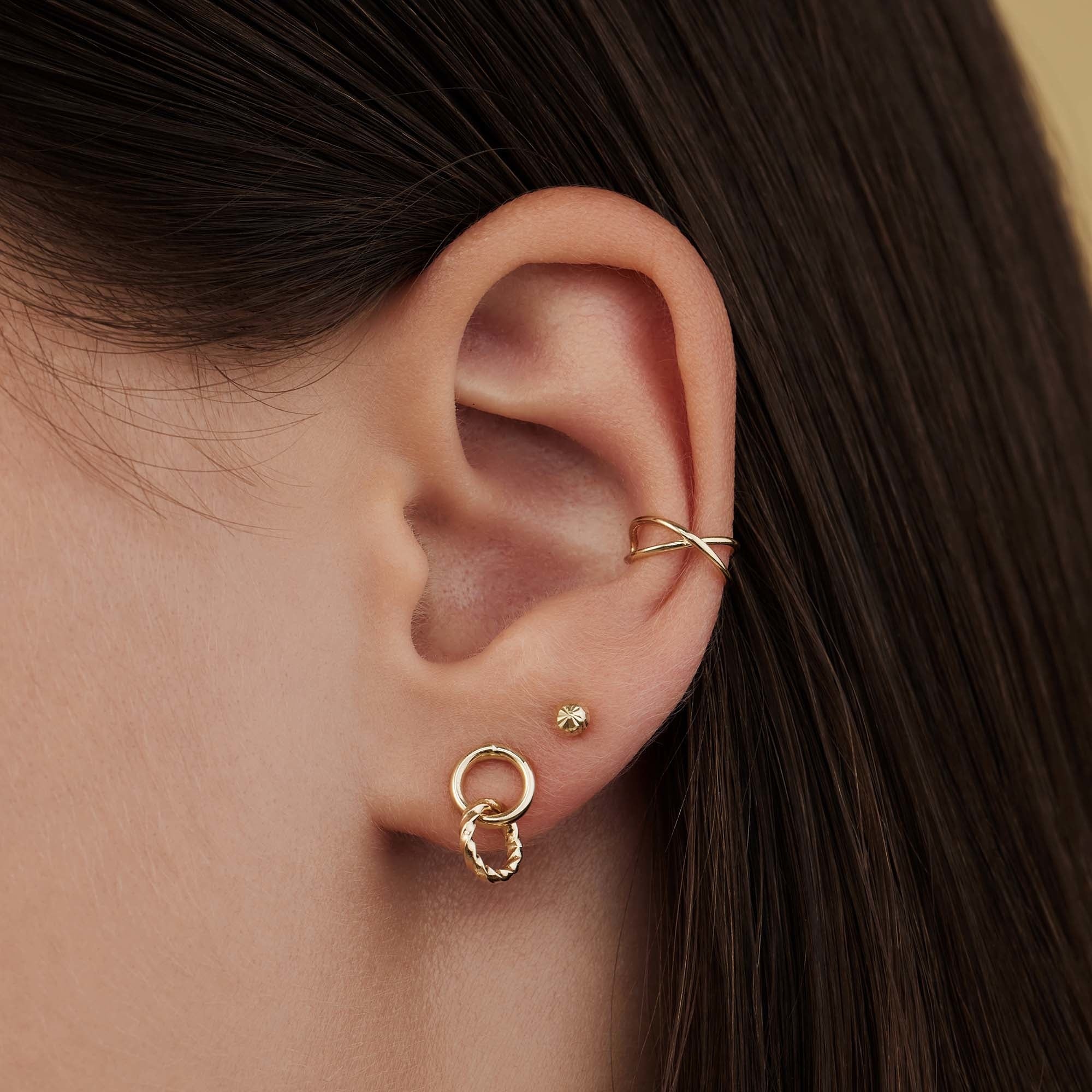 Rivoli Demi 14 karat gold stud ear studs with diamond cut