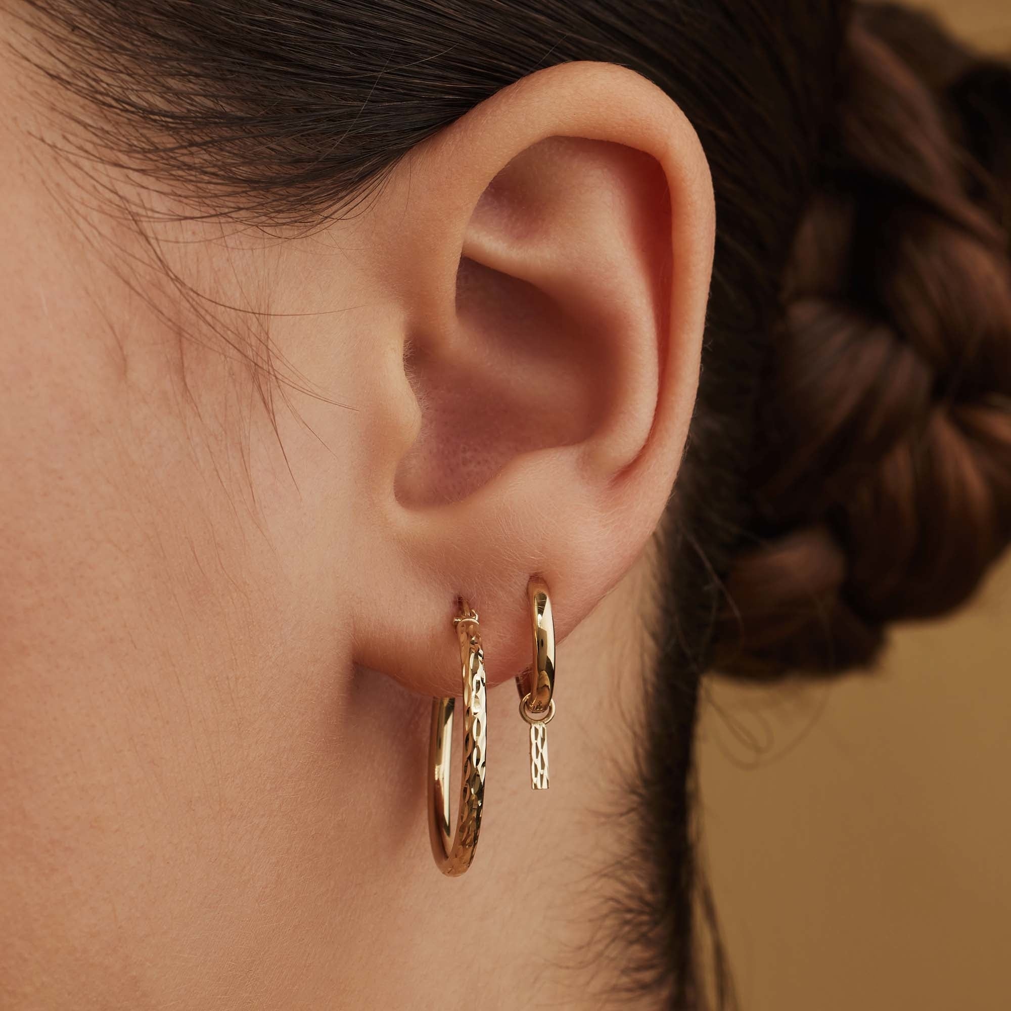 Rivoli Laura 14 karat gold hoop earrings with diamond cut
