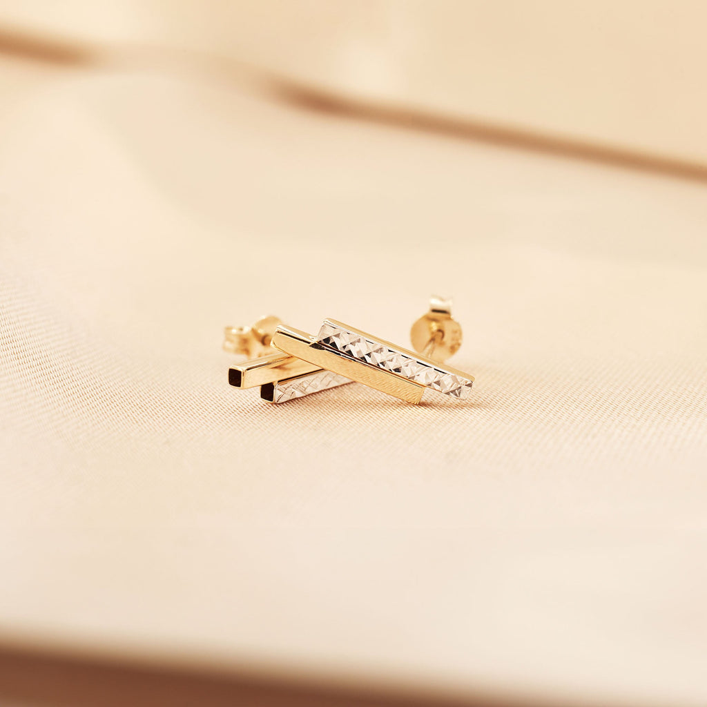 Le Marais Alice 14 karat gold ear studs with diamond cut