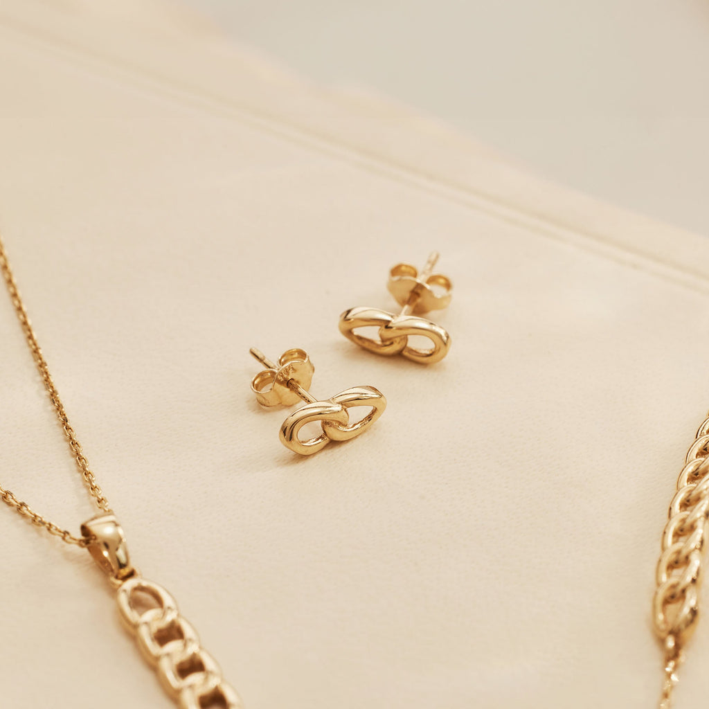 Le Marais Règine 14 karat gold ear studs with chains