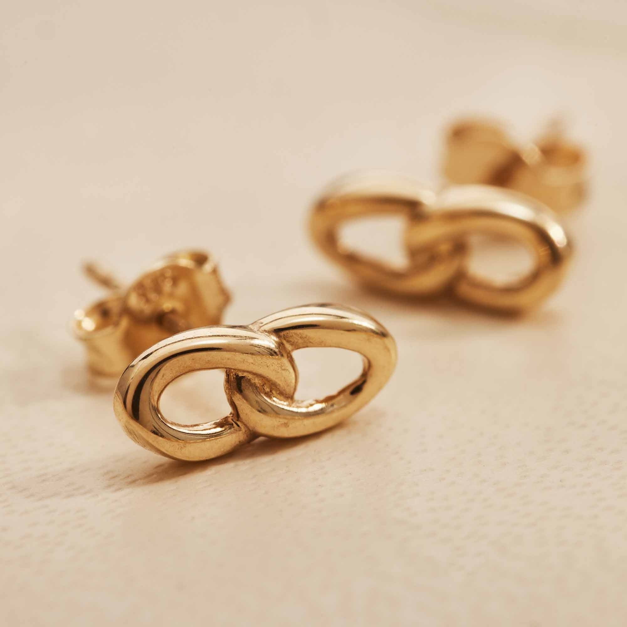Le Marais Règine 14 karat gold ear studs with chains