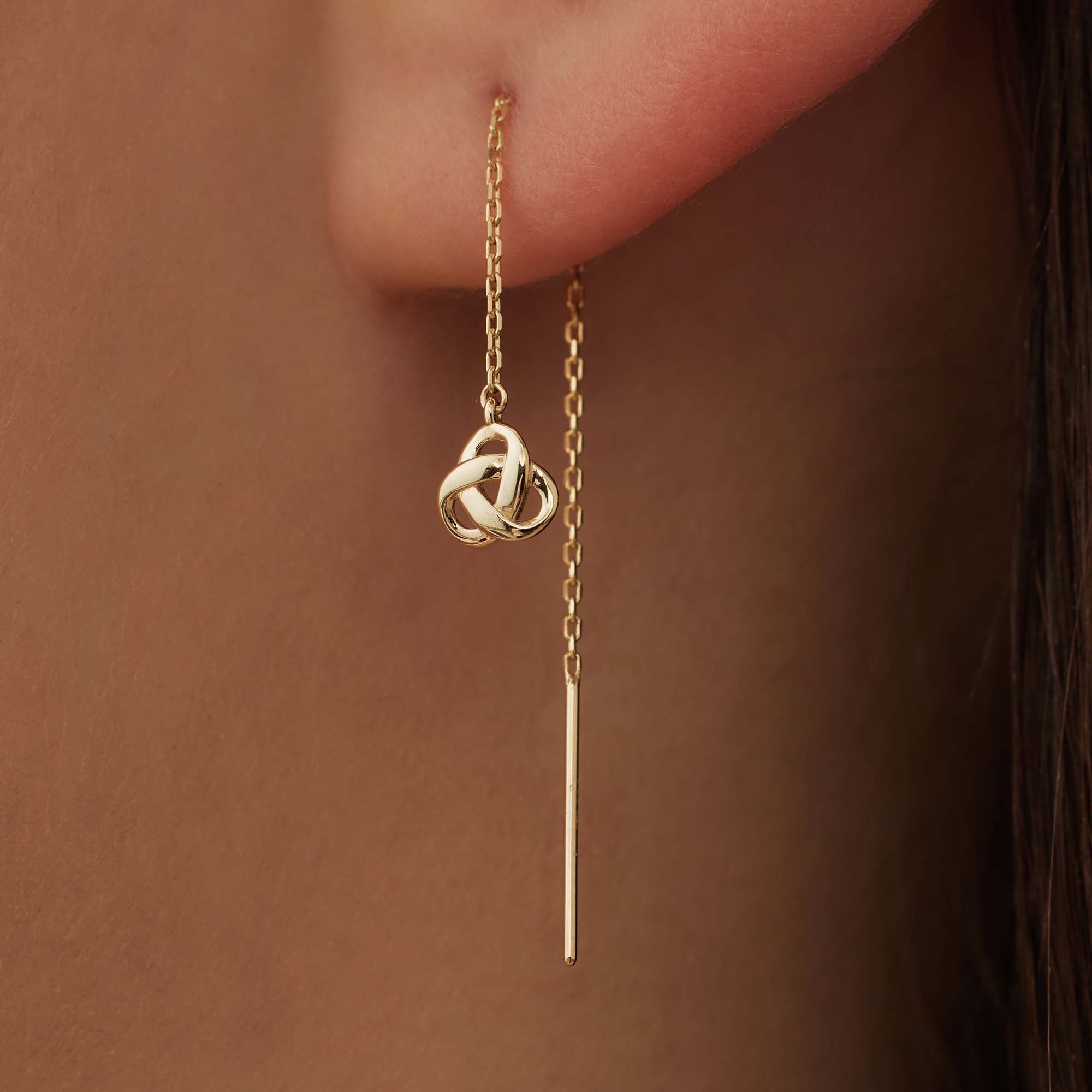 Rivoli Méline 14 karat gold pull through earrings with knot