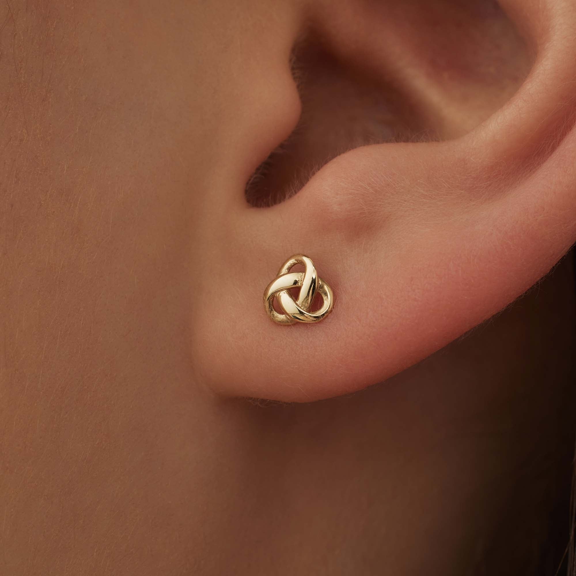 Rivoli Méline 14 karat gold ear studs with knot