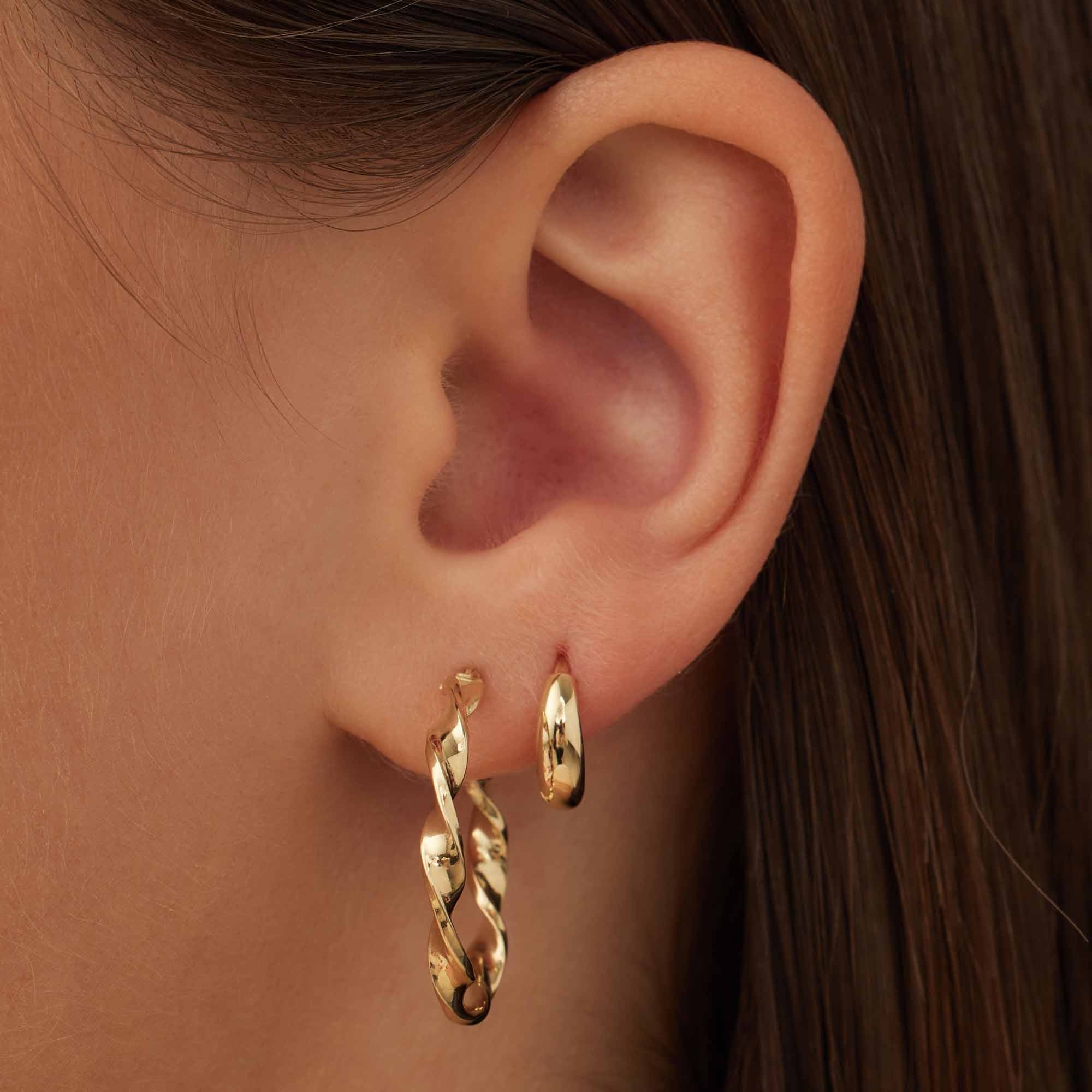 Rivoli Odette 14 karat gold hoop earrings with twist