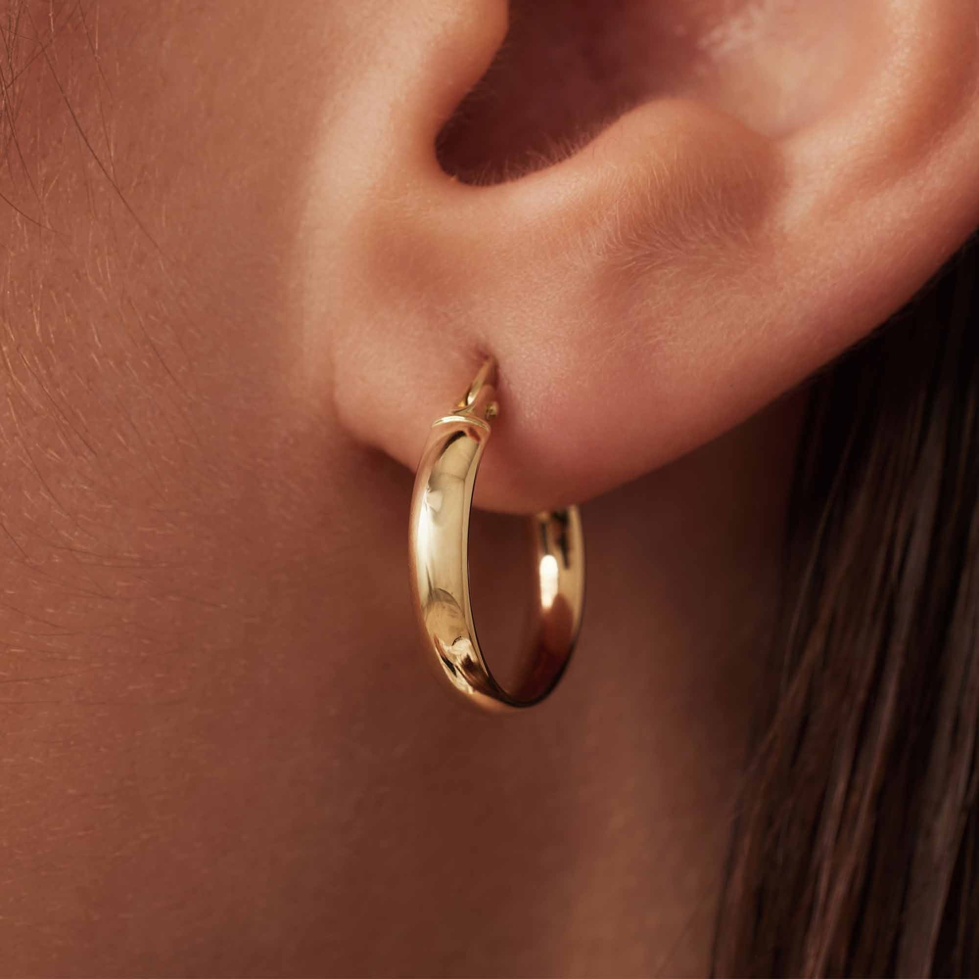 Rivoli Estrella 14 karat gold hoop earrings (17 mm)
