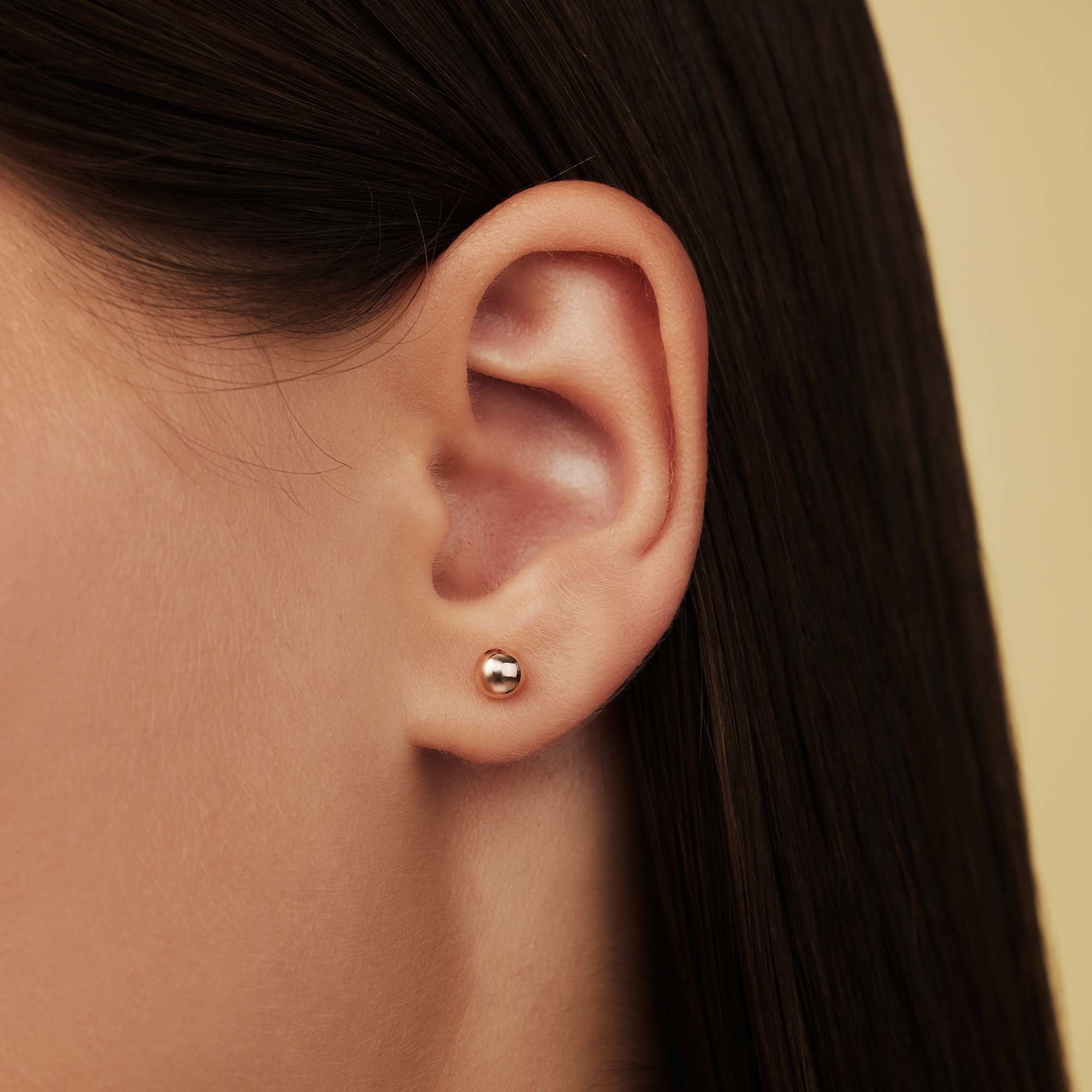 La Concorde Finou 14 karat rose gold ear studs with sphere