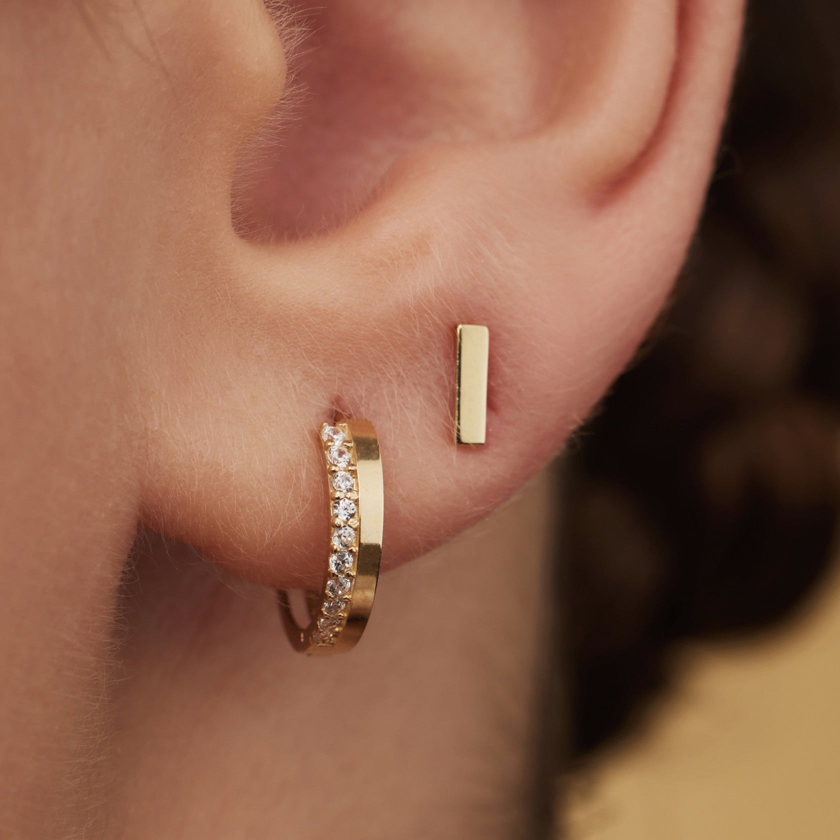 Cadeau d'Isabel 14 karat gold earring set with zirconia stones