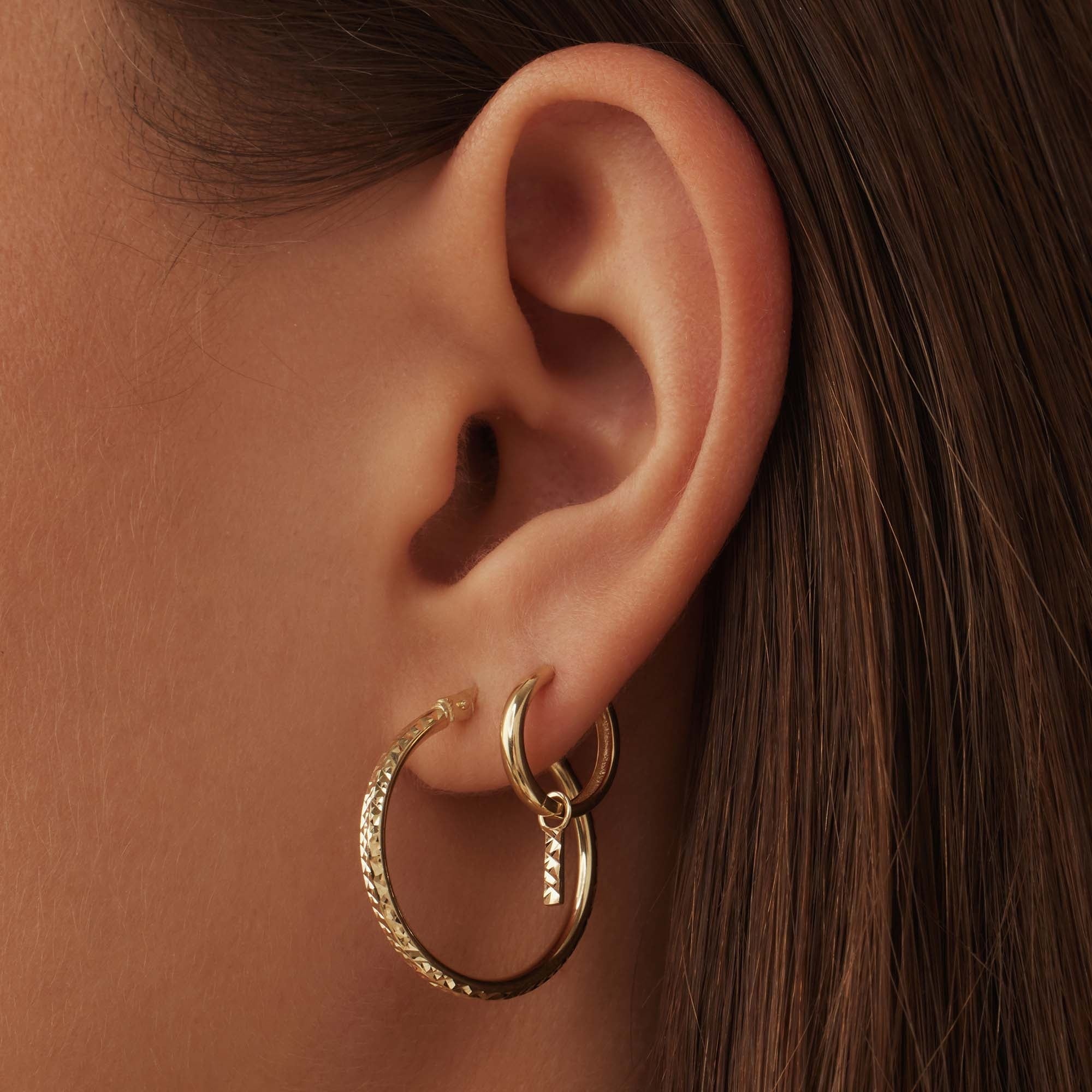 Cadeau d'Isabel 14 karat gold earring set