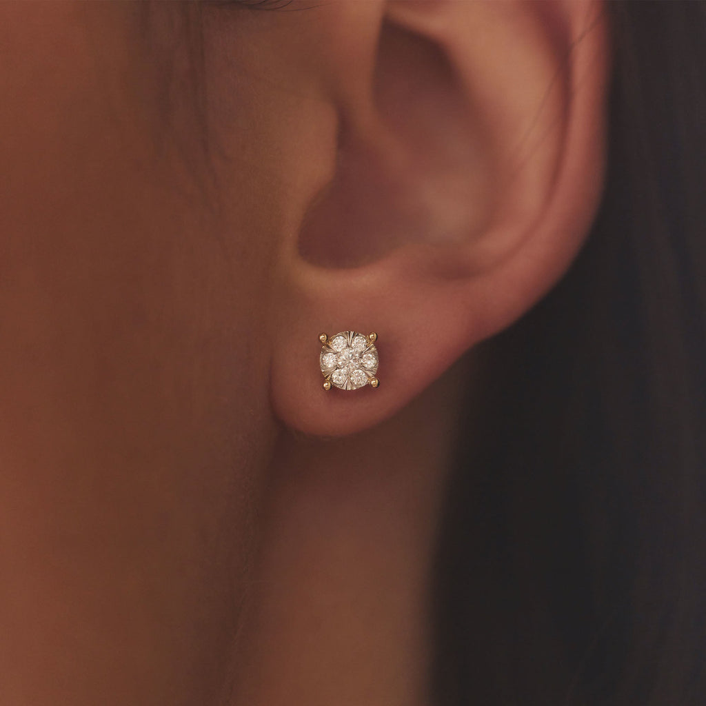 De la Paix Hanaé 14 karat gold stud ear studs with diamond 0.28 carat