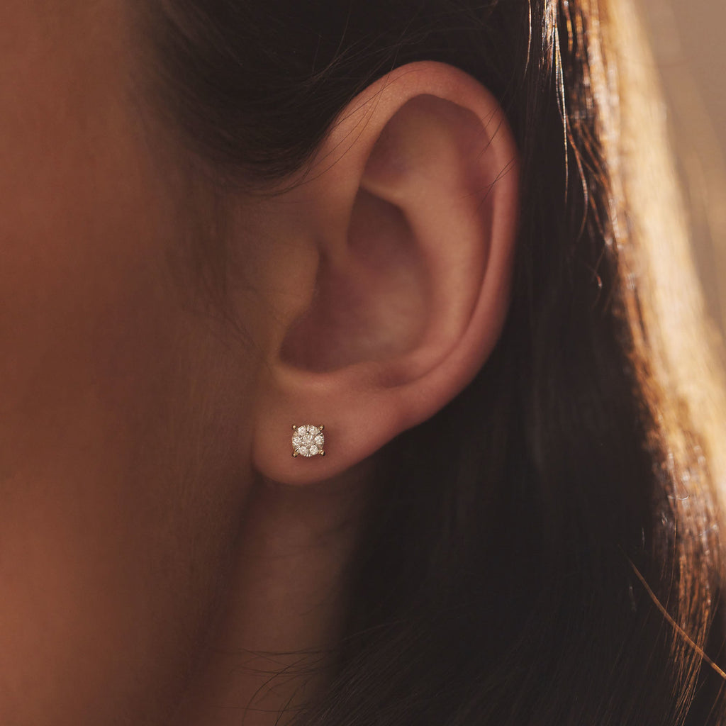 De la Paix Hanaé 14 karat gold stud ear studs with diamond 0.16 carat