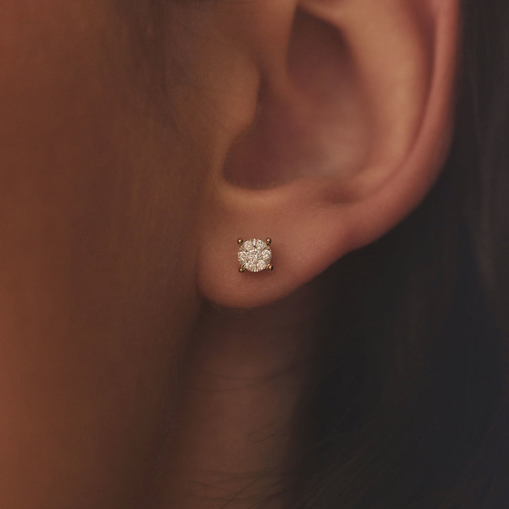 De la Paix Hanaé 14 karat gold stud ear studs with diamond 0.16 carat