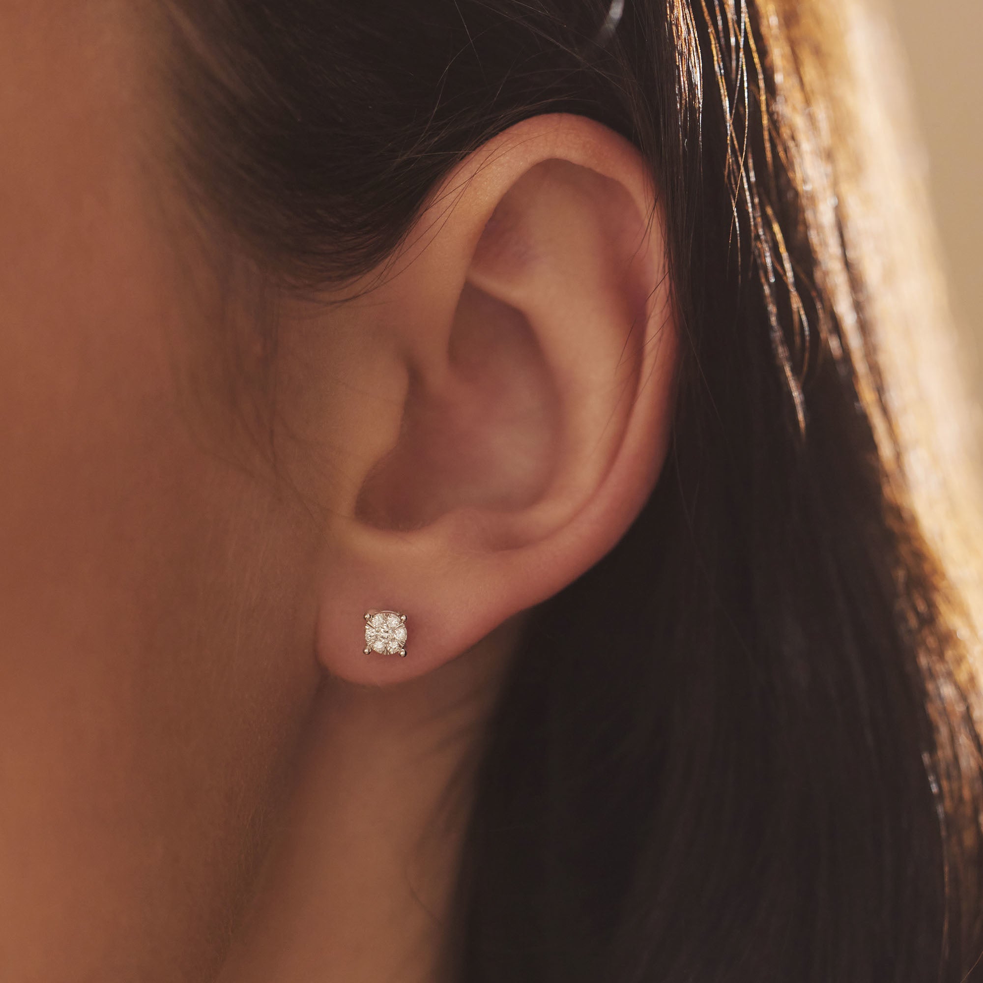 De la Paix Hanaé 14 karat white gold ear studs with diamond 0.16 carat