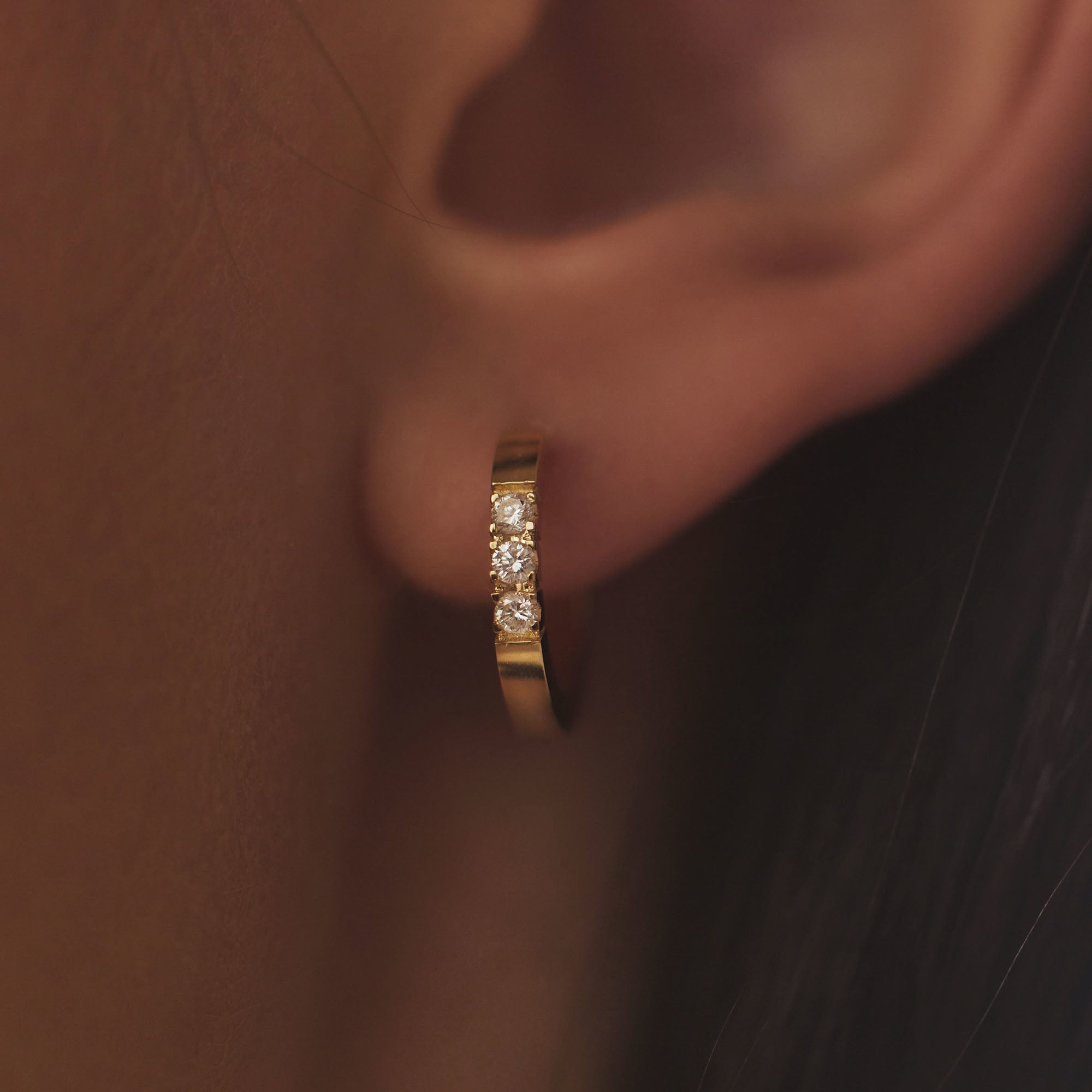 De la Paix Madeline 14 karat gold hoop earrings with diamond 0.15 ct