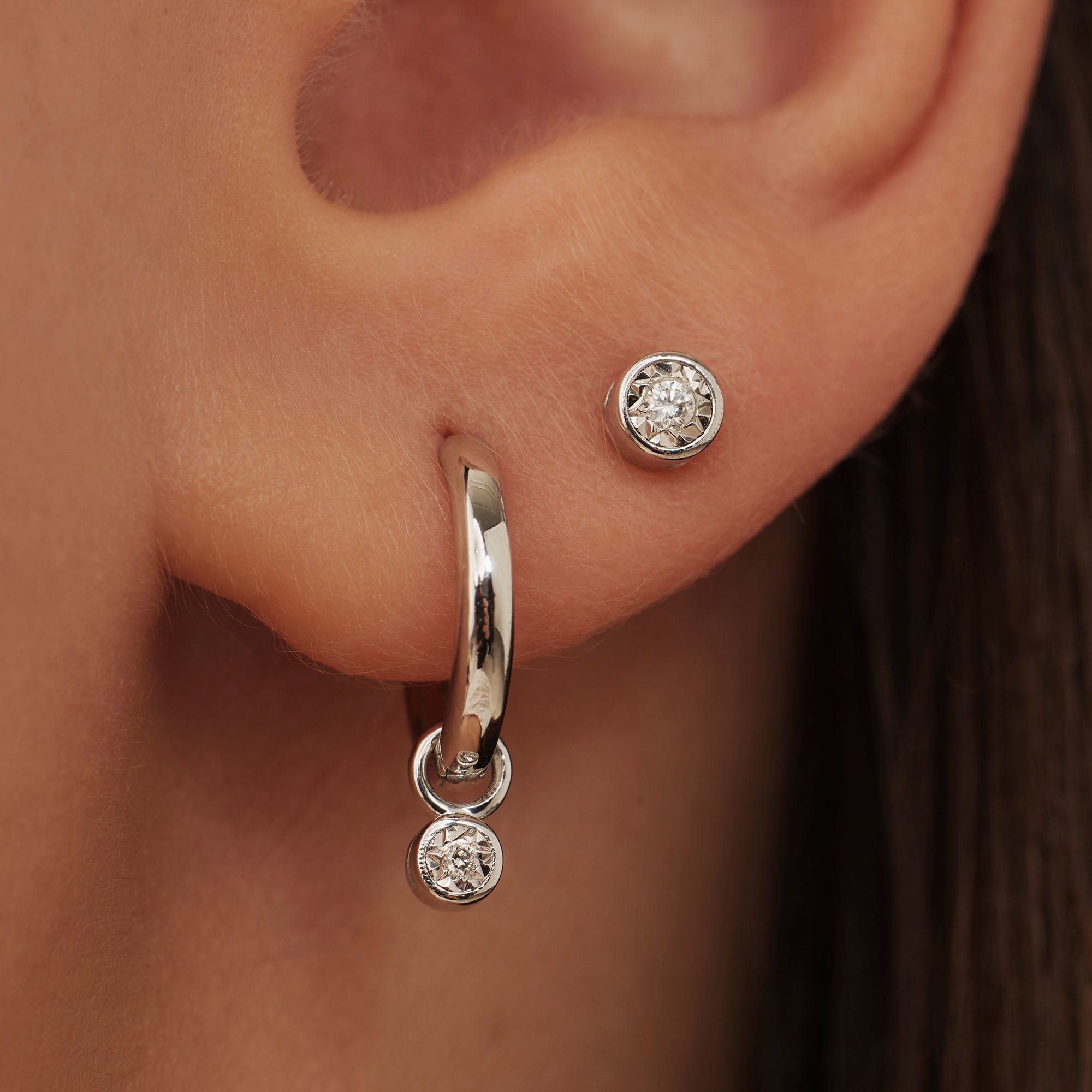 De la Paix Inaya 14 karat white gold ear studs with diamond 0.02 carat