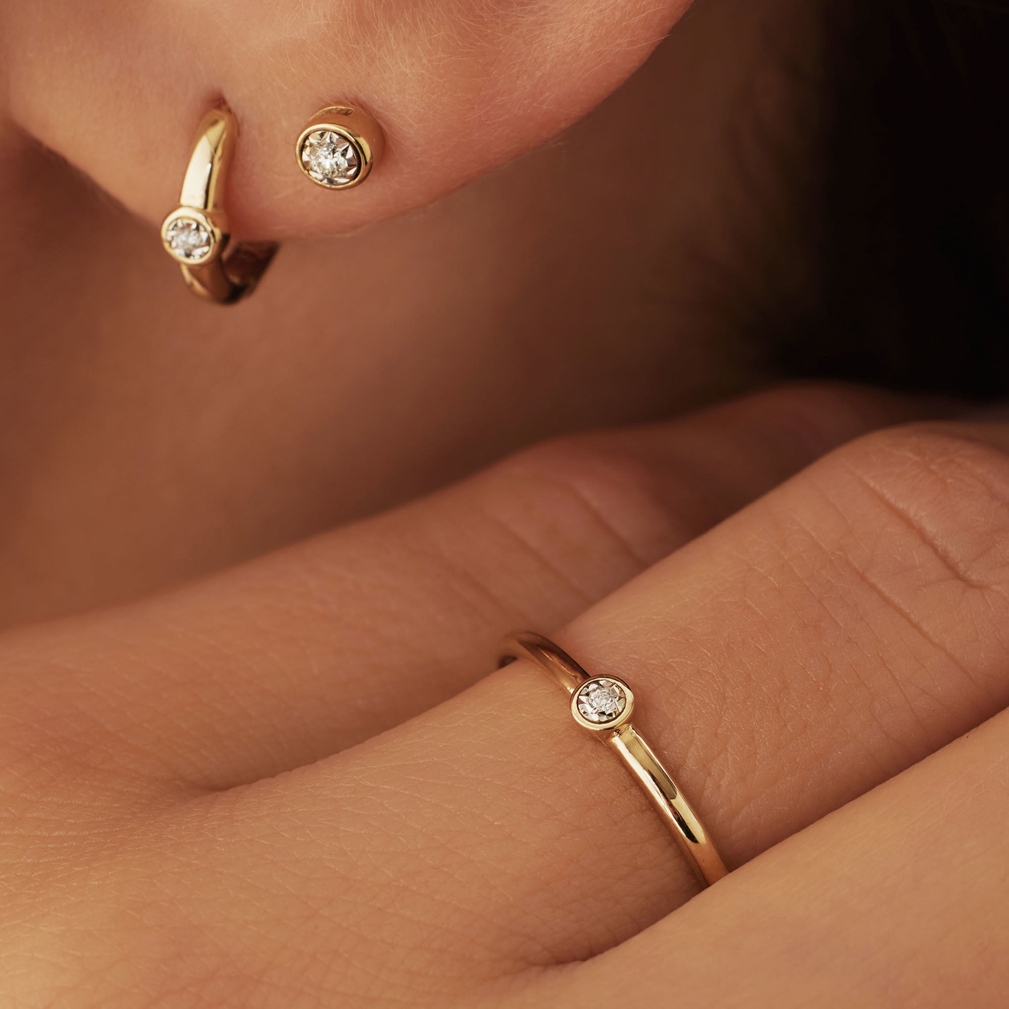De la Paix Inaya 14 karat gold ear studs with diamond 0.04 carat