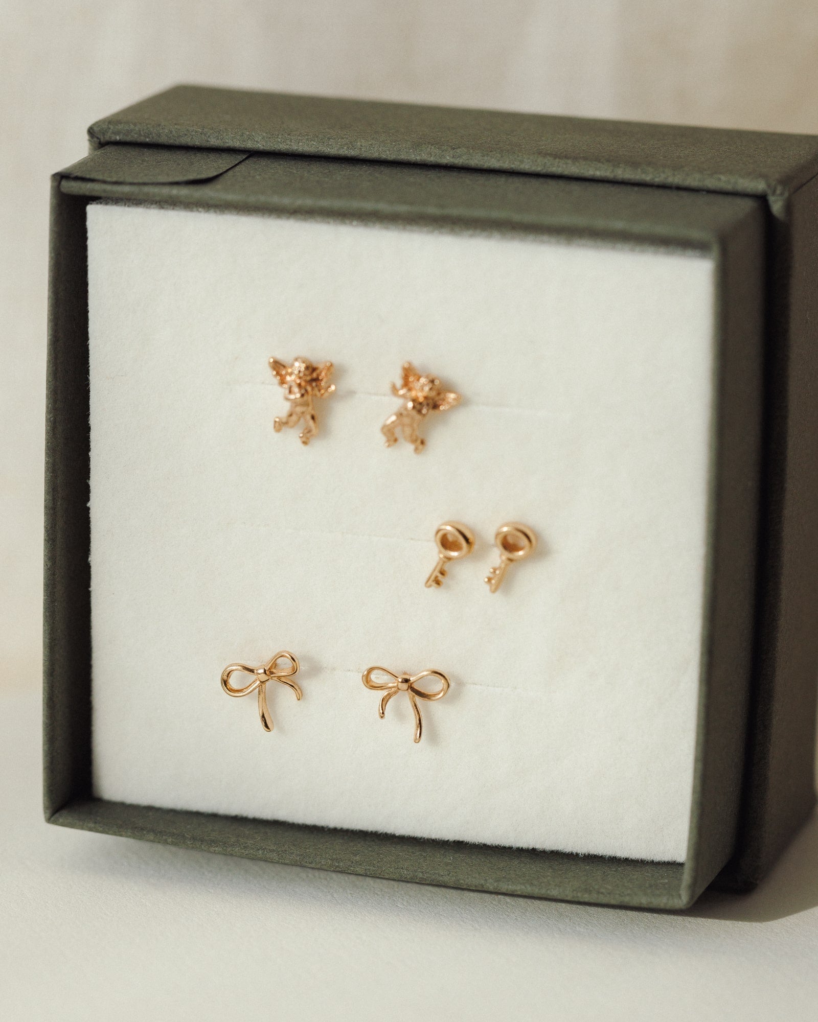 Bow Studs